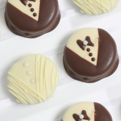 Bride and Groom Belgian Chocolate-Covered Oreo Cookies (12 pc.)