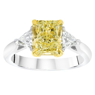 2.08 CT. T.W. Radiant-cut Fancy Light Yellow 3-Stone Diamond Ring in Platinum (FLY, VVS2)