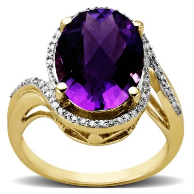 4.37 ct. Amethyst Ring with 0.15 ct. t.w. Diamonds in 14k Yellow Gold
