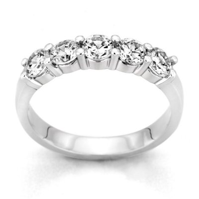 0.25 ct. t.w. 5-Stone Round Diamond Band in Platinum (H-I, I1)