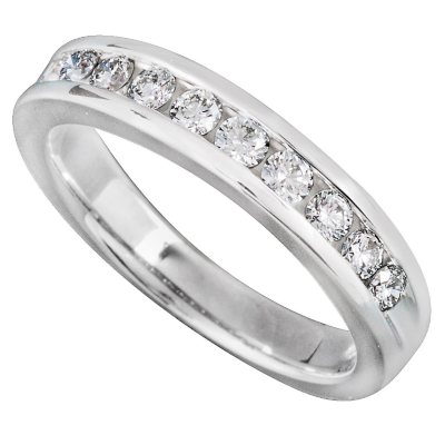 96 ct. t.w. Round Diamond Wedding Band (I, VS2)