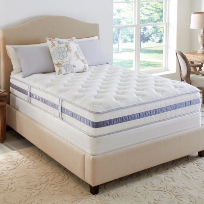 Serta Perfect Sleeper Waterbury Plush Mattress Set - Full