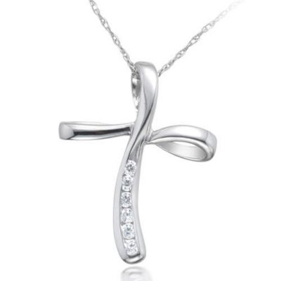 .10 ct. t.w. Diamond Cross Pendant (H-I, I1)