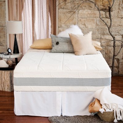 Night Therapy 14" Deluxe Grand Memory Foam Mattress & Bed Frame Set - King
