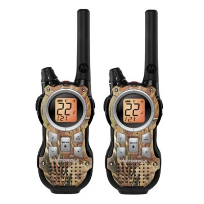 Motorola 2-Way Radio with 35 Mile Range - Realtree AP HD - Camo Pattern