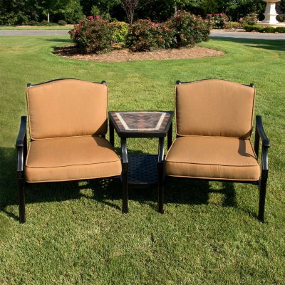 Heirloom Tete-a-Tete Outdoor Set