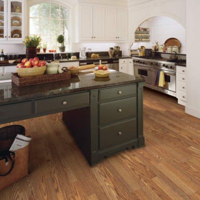 Traditional Living®  Premium Laminate – Raven Oak; 10mm thick – 36 pk.