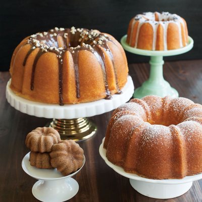 Nordic Ware Toffee Blossom Bundt Pan with Bundt Keeper - Sam's Club