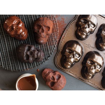 Cake pan HAUNTED SKULL, for 6 skull-shaped cakes, bronze, Nordic Ware 