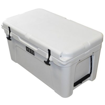 YETI Tundra 110 Cooler LIKE NEW for Sale in Bakersfield, CA