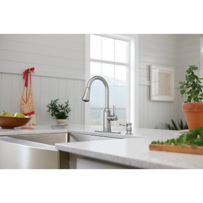 Moen SS Zabelle One-Handle Pulldown Kitchen Faucet good New Sealed