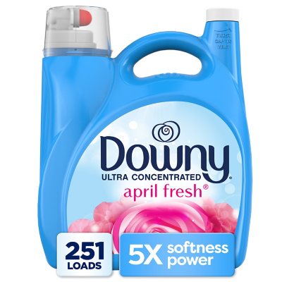 Downy 29511 90 oz. Ultra April Fresh Liquid Fabric Conditioner - 4