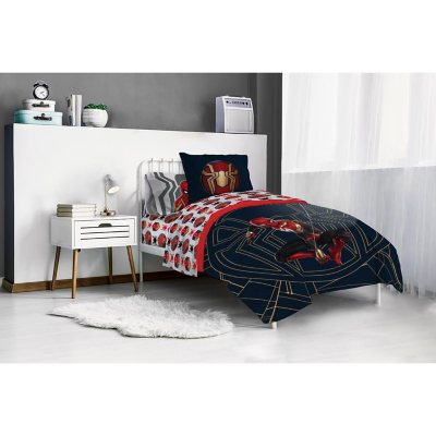 Full size spiderman outlet comforter set