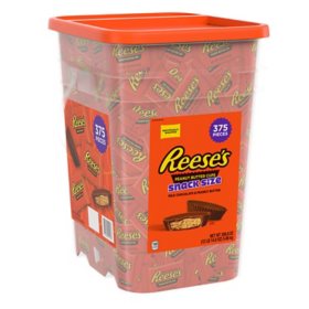 REESE'S Milk Chocolate Peanut Butter Snack Size Cups, Halloween Candy Bulk Bucket (206.8 oz., 375 pcs)