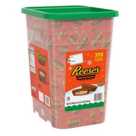 REESE'S Milk Chocolate Peanut Butter Cups Snack Size Candy, Christmas, Bulk Container (206.8 oz., 375 pc.)