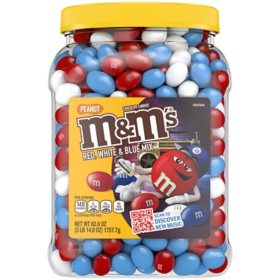 M&M'S Milk Chocolate Peanut Red, White & Blue Bulk Candy, 62 oz.