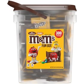 M&M'S Peanut Fun Size Bulk Halloween Candy Bag (60 ct., 36.74 oz.)