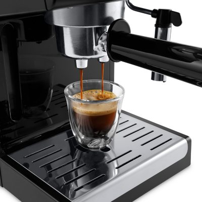 Delonghi 15-Bar Pump Espresso & Cappuccino Machine