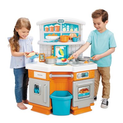 Little Tikes Home Grown Kitchen - Role Play Realistic Kitchen Real Cooking & Water Boiling Sounds Kitchen Accessories Set for Girls Boys - Multicolor