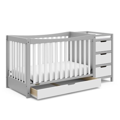 Graco four shop in one crib