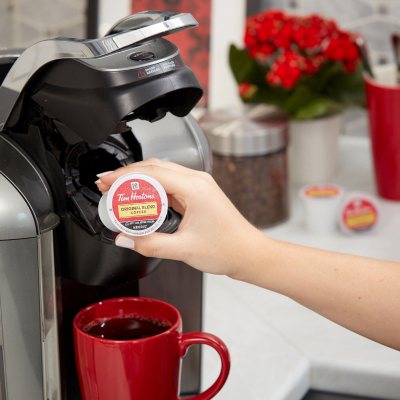 Keurig + Keurig Pod Tray + 5 Complimentary Coffee Mugs