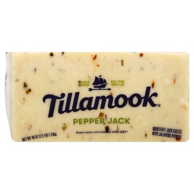 Tillamook Shredded Medium White Cheddar Cheese 5 lb. Bag - 4/Case