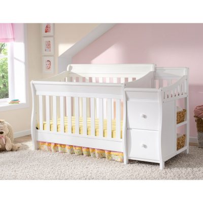 Delta Children Bentley Convertible Crib N Changer S Series