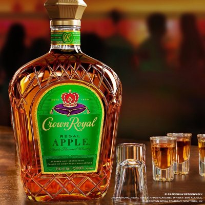 Download Crown Royal Regal Apple Flavored Whisky 1 75l Sam S Club