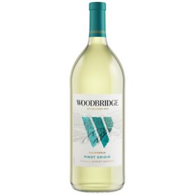 Woodbridge Pinot Grigio White Wine 1.5 L
