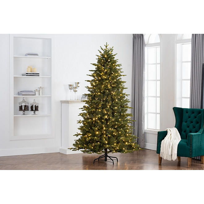 Member's Mark 7.5' Majestic Fir Color-Changing LED Christmas Tree
