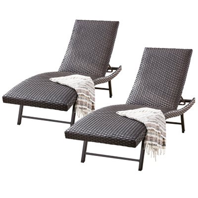 Member's Mark Padded Wicker Chaise