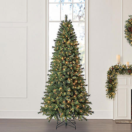 Member's Mark 7.5' Color-Changing Virginia Pine Christmas Tree