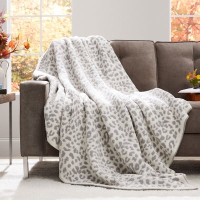 Member's Mark Animal Print Cozy Knit Throw (Assorted Colors) Sam's Club