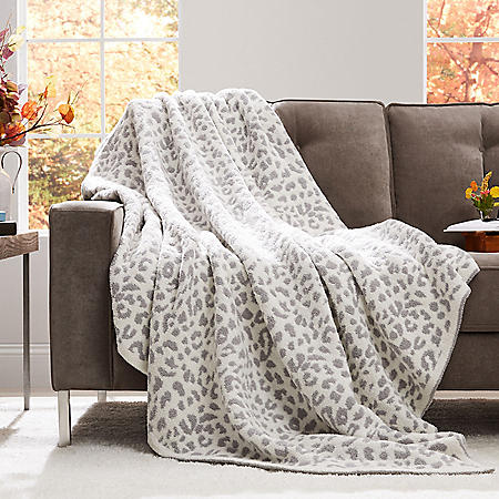 Member's Mark Animal Print Cozy Knit Throw (Assorted Colors)