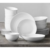 Deals on Members Mark 32-Piece Porcelain Dinnerware Set