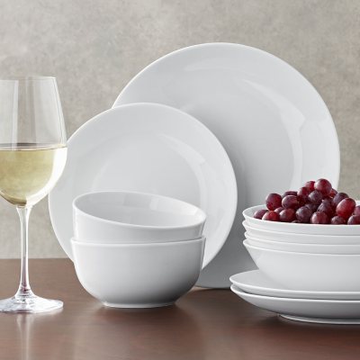 Member's Mark 16 Piece Porcelain Dinnerware Set