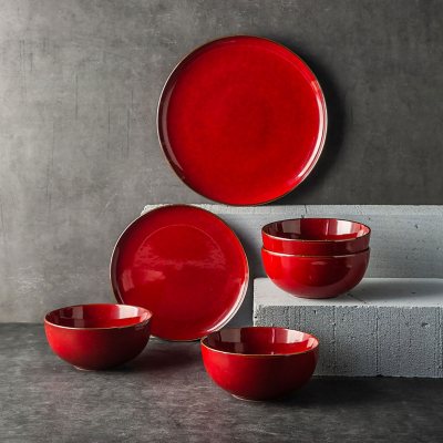 Red Dinner Plates