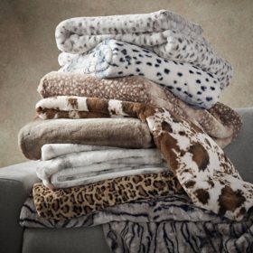 Member's Mark Luxury Faux Fur Throw 60" x 70"  