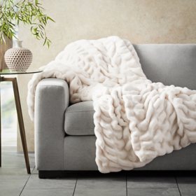 Member's Mark Luxury Faux Fur Throw 60" x 70", Assorted Colors
