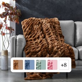 Member's Mark Luxe Dyed Faux Fur Throw 60"x70", Choose Color		