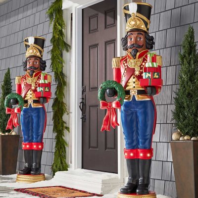 Member's Mark 6' Pre-Lit Grand Nutcracker (Multicultural) - Sam's Club