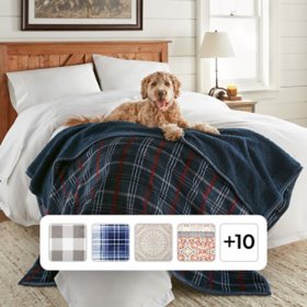 Member's Mark Plush Sherpa Throw, 60" x 70" (Assorted Styles)