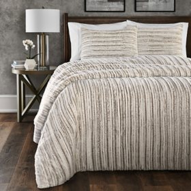Member's Mark Faux Fur Comforter Set (Assorted Colors and Sizes)