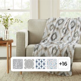 Member's Mark Lounge Throw, 60" x 70", Assorted Designs
