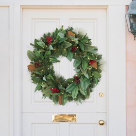 Member's Mark 32" Pre-Lit Natural Wreath