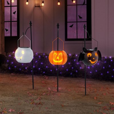 Member’s Mark Solar Spooky Lawn Stakes, Set of 3