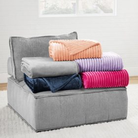 Member's Mark Oversized Plush Blanket, 78" x 92"