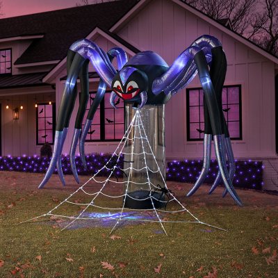 Member‘s Mark 9′ Pre-Lit Airblown Inflatable Spider