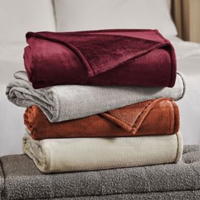 Member's Mark Herringbone Velvet Plush Blanket (Assorted Colors)