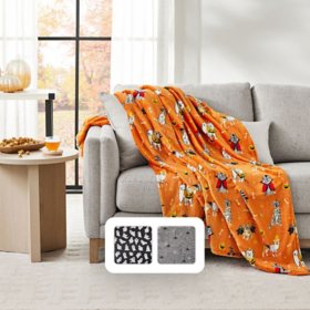 Member's Mark Lounge Throw, 60" x 70", Halloween Designs